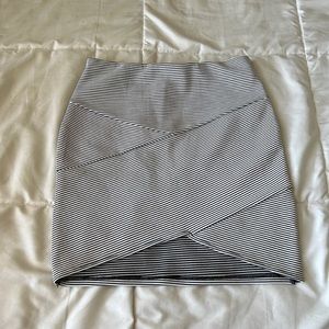 Bodycon mini skirt. Size small
